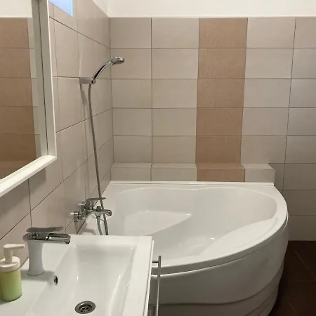 Platan Panzio Frühstückspension Csongrád