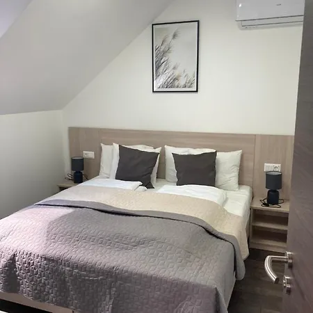 Bed & Breakfast Platan Panzio Csongrád